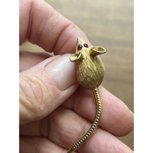 Vintage Lapel PINS Brooch Mouse Moving Tail Faux Pearl Heart Arrow Turtl… - Picture 7 of 7